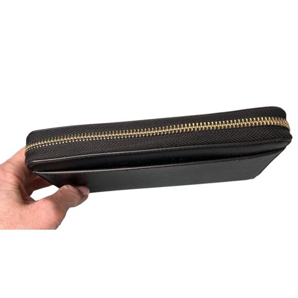 Kate Spade Black Textured Zippered Wallet Gold Logo Hardware 8"x4.5"x1" - Picture 3 of 4